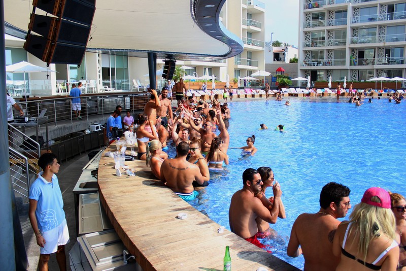 Sunday Pool Party at Whitelace